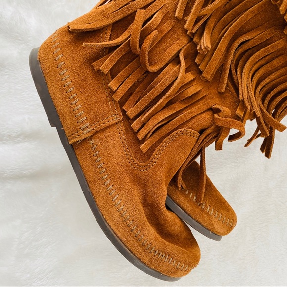 MINNETONKA 3-Layer Fringe Boot Brown - Picture 4 of 8